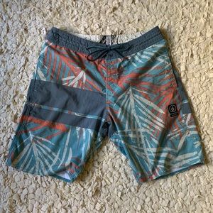 Volcom slinger boardshorts